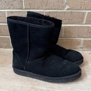 Koolaburra by Ugg womens 9 black solid Sherpa fleece lined boots EUC